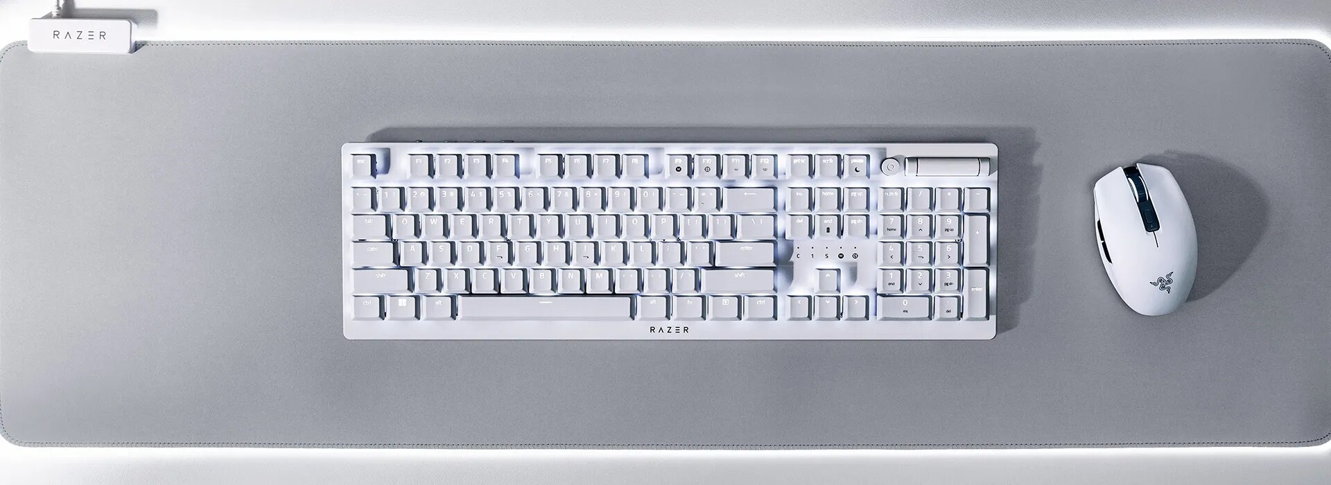 Razer DeathStalker V2 Pro - Clicky Optical Switch - US - White Keyboards